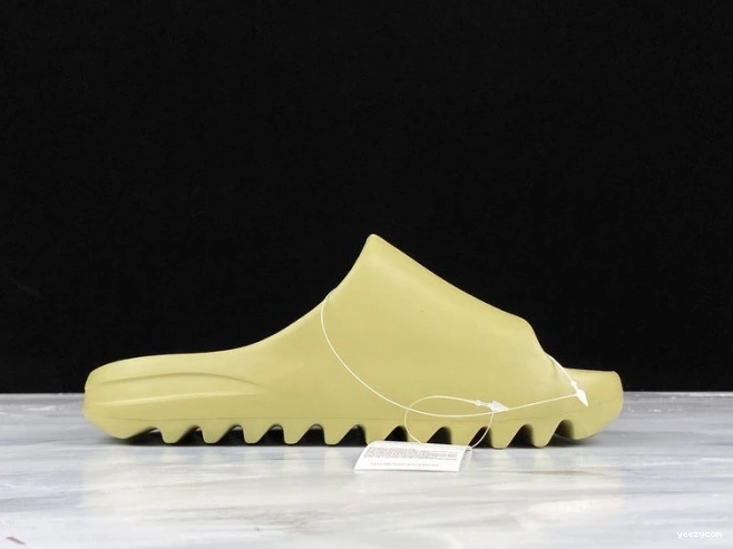 'Resin' Yeezy Slides FX0494 Adidas 0831